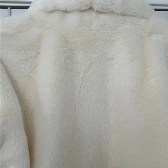 Cream Faux Fur Jacket by j. Society size Medium - Picture 5 of 6